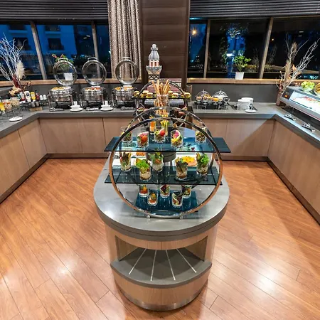 Hilton Kozyatagi 5* Стамбул