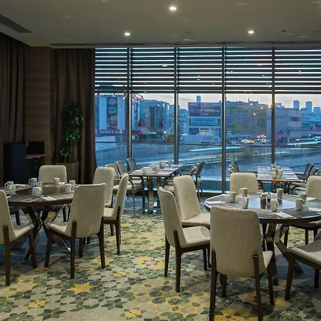 Отель Hilton Kozyatagi 5*