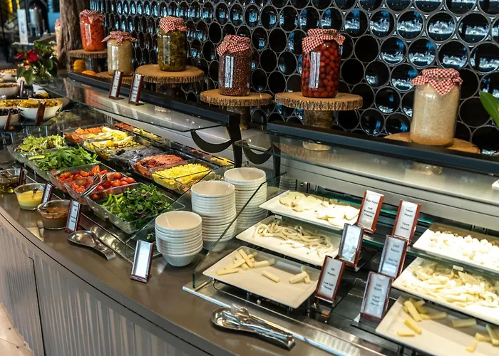 Hilton Kozyatagi Hotel 5*